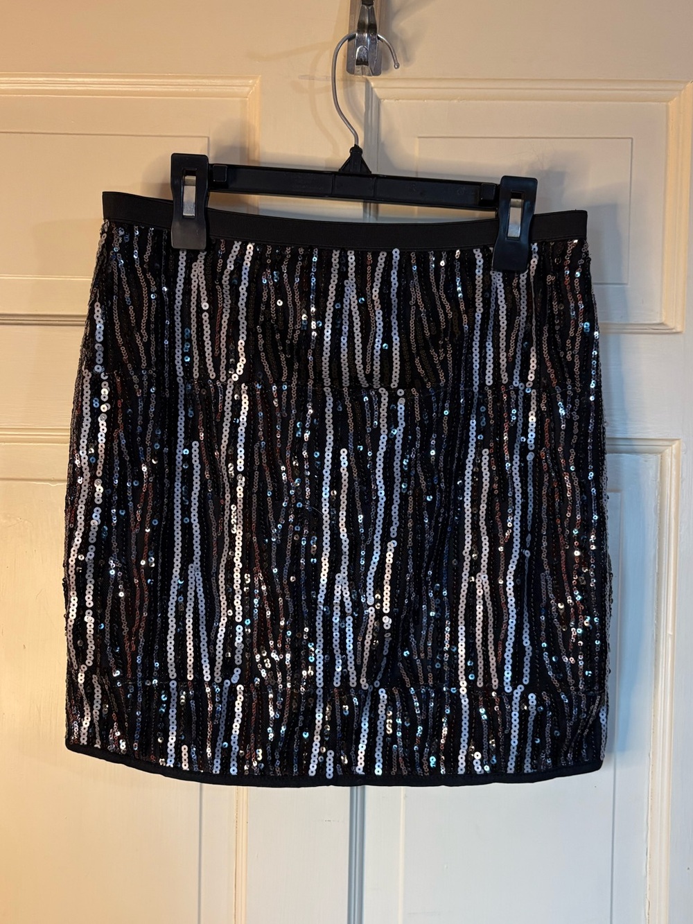 Women’s Black/Silver Sequin Mini Skirt Party Cocktail Sparkly-Size Small New
